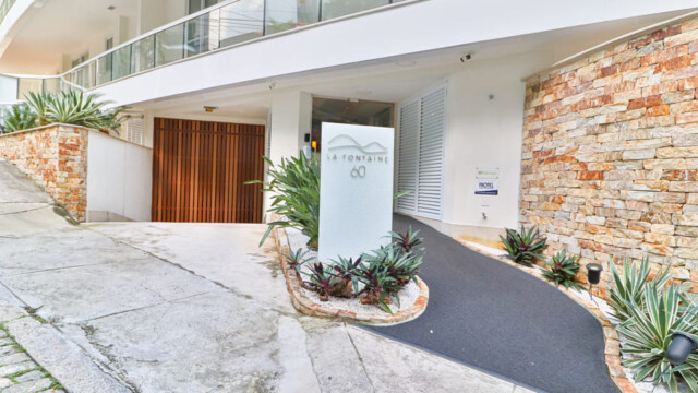 La Fontaine Lagoa entrada do prédio La Fontaine Lagoa entrada do prédio