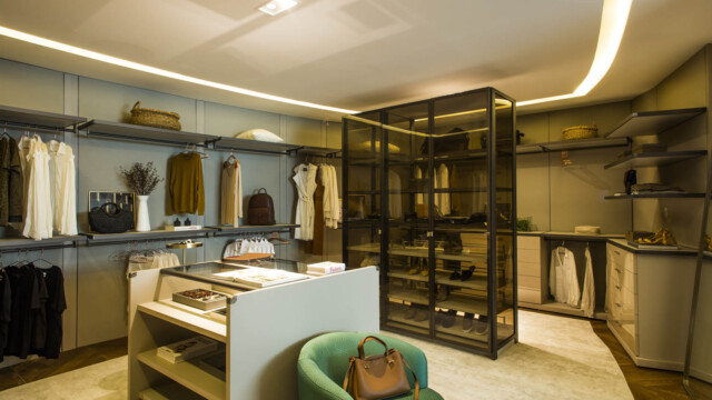 Riserva Golf Vista Mare Residenziale by pininfarina Closet Riserva Golf Vista Mare Residenziale by pininfarina Closet